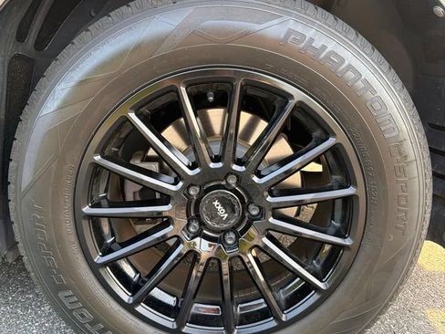 Used 2020 Dodge Charger SXT w/ Cold Weather Package RWD image 7