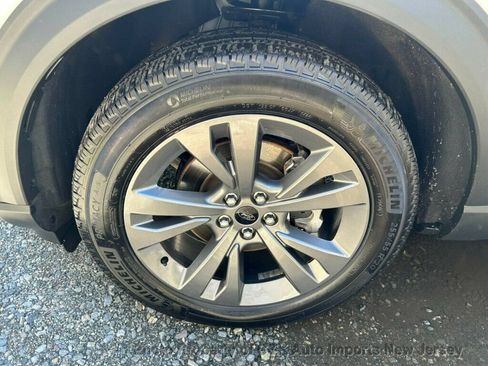 Used 2021 Ford Explorer XLT w/ Equipment Group 202A AWD/4WD image 52