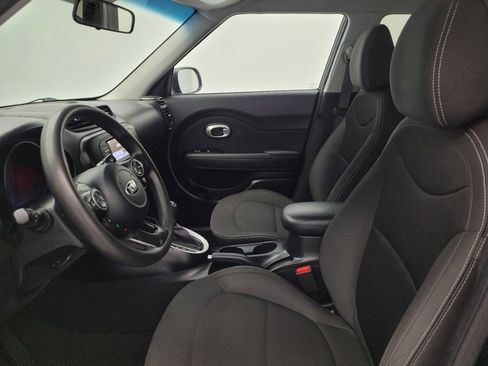 Used 2019 Kia Soul FWD image 17