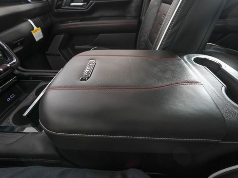 Used 2025 GMC Yukon XL AT4 Ultimate image 33