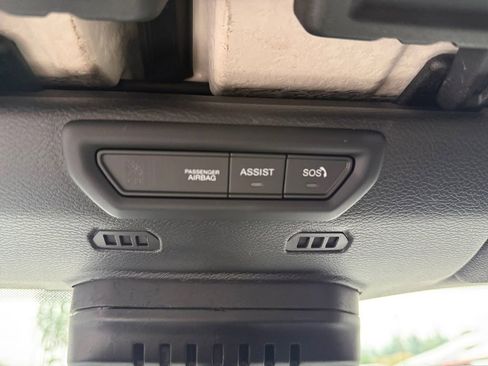 Used 2022 Jeep Gladiator Overland image 24