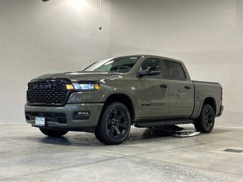 New 2026 RAM 1500 4x4 Crew Cab image 2