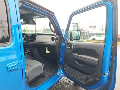 New 2026 Jeep Gladiator Sport image 16