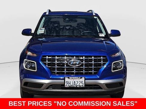 Used 2022 Hyundai Venue Limited FWD image 8