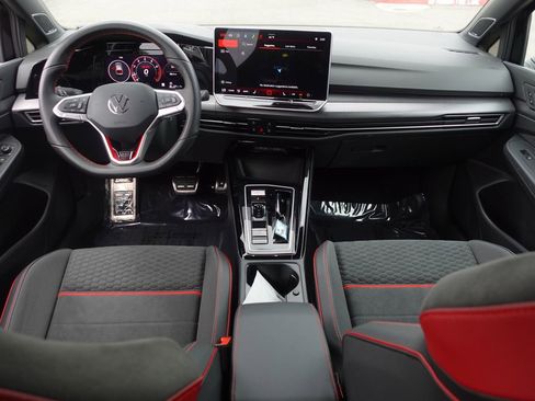 Certified 2025 Volkswagen GTI SE FWD image 22