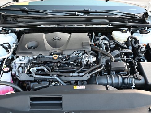 Used 2025 Toyota Camry SE AWD (Natl) image 45