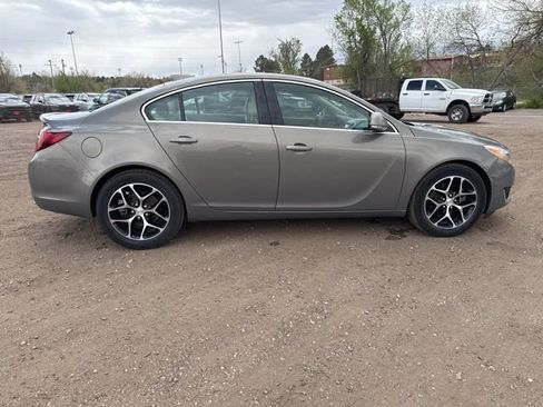 Used 2017 Buick Regal Sport Touring image 7