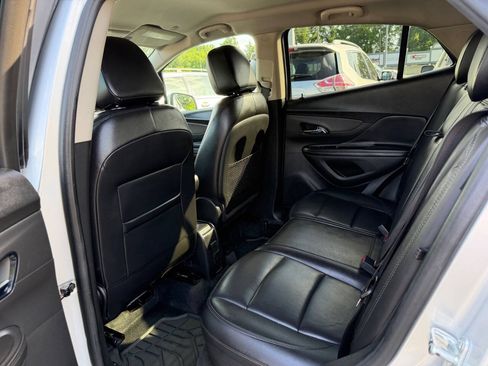 Used 2020 Buick Encore Essence FWD image 9
