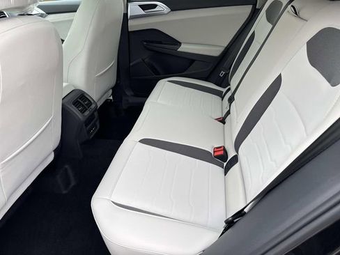 New 2026 Volkswagen Taos SE FWD image 10