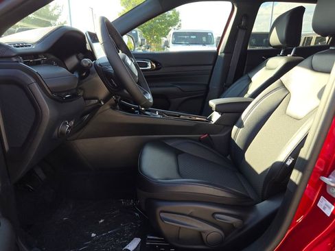 New 2026 Jeep Compass Latitude image 22