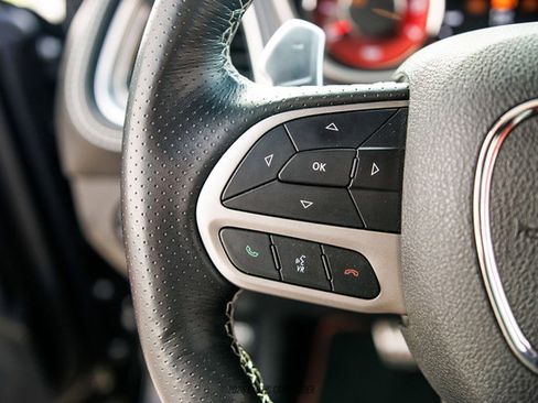 Used 2021 Dodge Challenger SRT Hellcat image 32