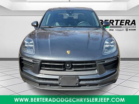 Used 2024 Porsche Macan AWD/4WD image 2