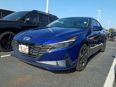 Used 2023 Hyundai Elantra Limited
