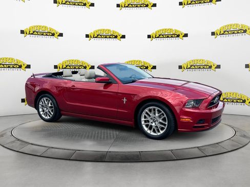Used 2013 Ford Mustang Premium RWD image 7