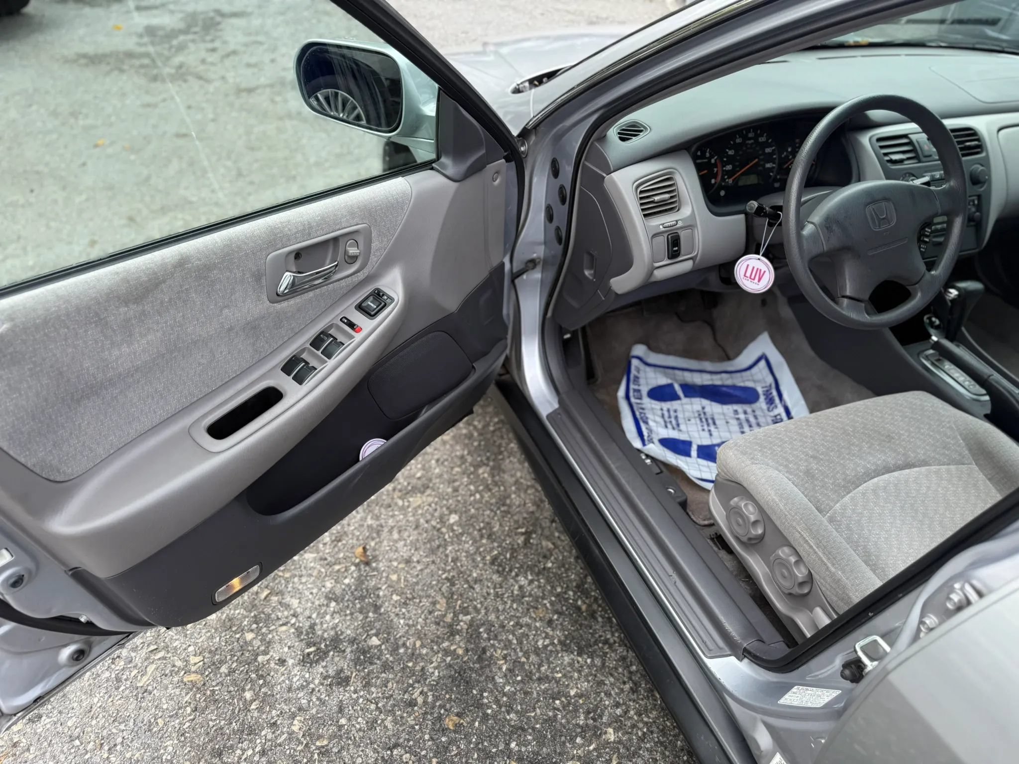 Used 2002 Honda Accord LX image 12