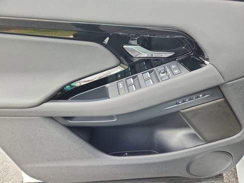 Certified 2026 Land Rover Range Rover Evoque S image 25