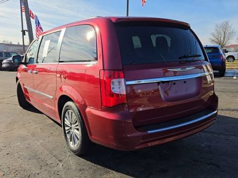 Certified 2016 Chrysler Town & Country Touring-L w/ Driver Convenience Group FWD image 22
