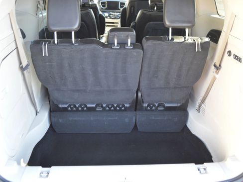 Used 2019 Chrysler Pacifica Limited image 29