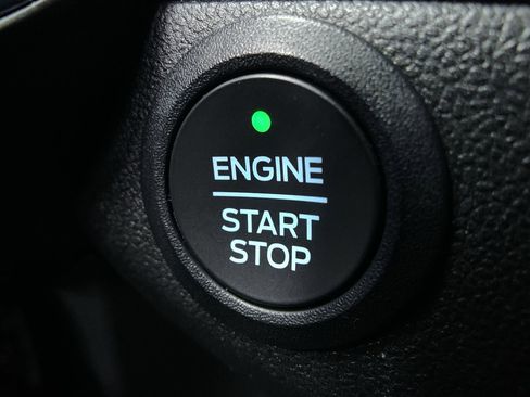 Used 2022 Ford Escape Titanium w/ Class II Trailer Tow Package image 14