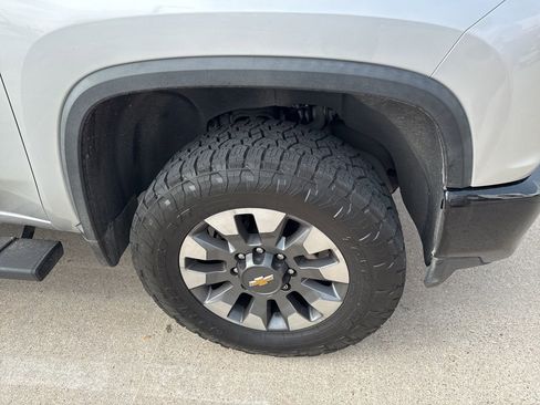 Used 2022 Chevrolet Silverado 2500 Custom w/ Custom Convenience Package image 7