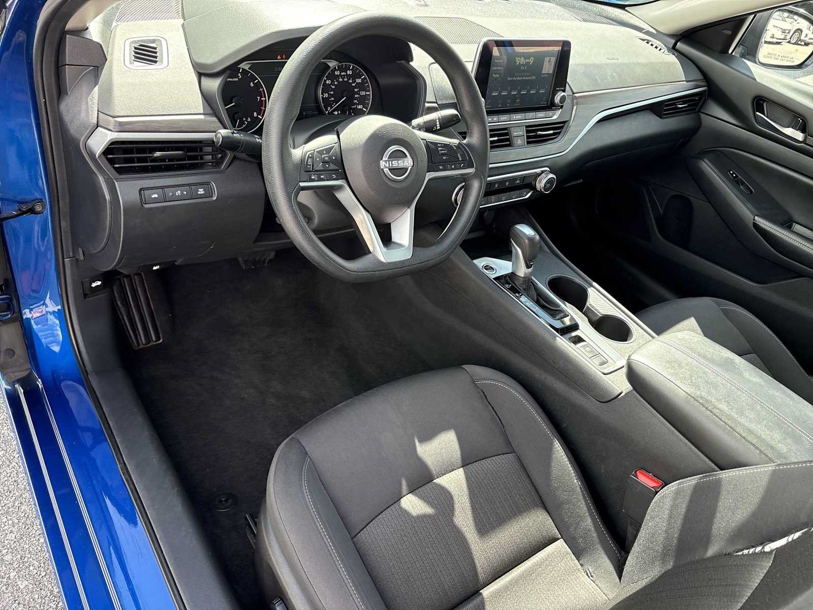 Used 2025 Nissan Altima 2.5 SV AWD/4WD image 10