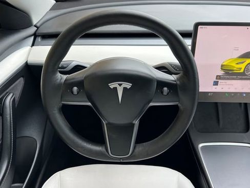 Used 2022 Tesla Model 3 Long Range AWD/4WD image 17