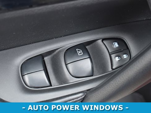 Used 2019 Nissan Rogue Sport SV w/ All-Weather Package image 7