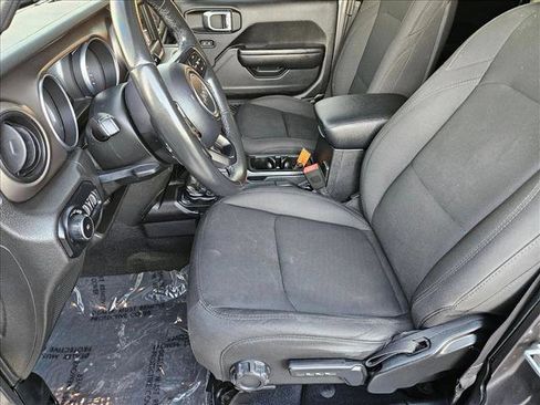 Used 2018 Jeep Wrangler Unlimited Sport S image 15