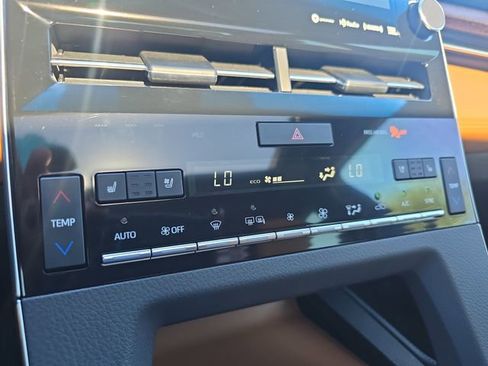 Certified 2019 Toyota Avalon Limited image 23