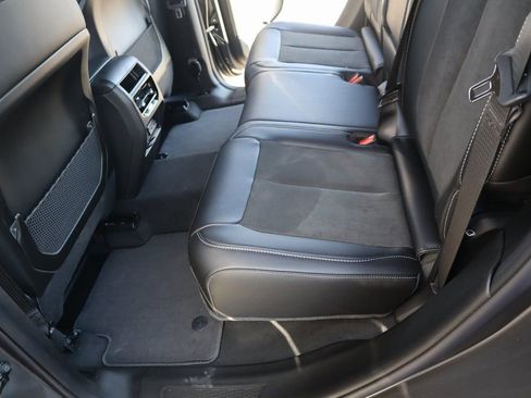 New 2025 Jeep Grand Cherokee Laredo image 12