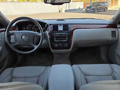 Used 2006 Cadillac DTS w/ Sun And Sound Package image 7