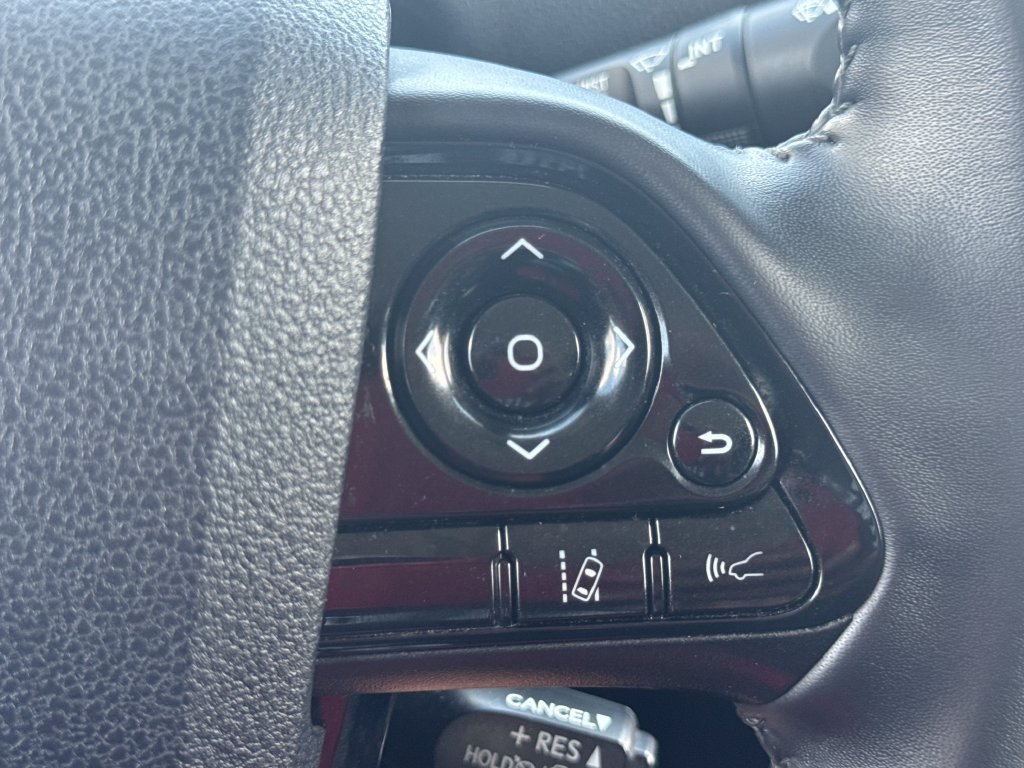 Used 2022 Toyota Prius Prime LE FWD image 25