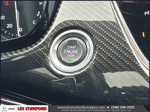 Used 2023 Cadillac XT6 Sport w/ LPO, ONYX Package image 30