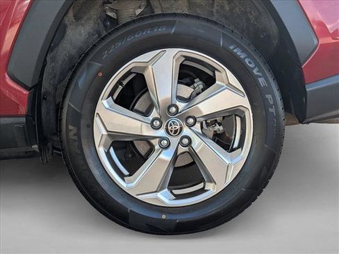 Used 2021 Toyota RAV4 XLE Premium AWD/4WD image 24