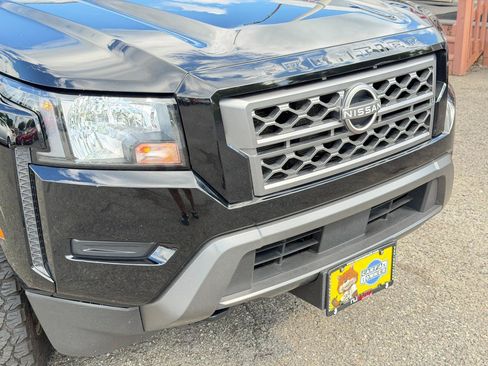Used 2022 Nissan Frontier SV w/ Technology Package AWD/4WD image 93