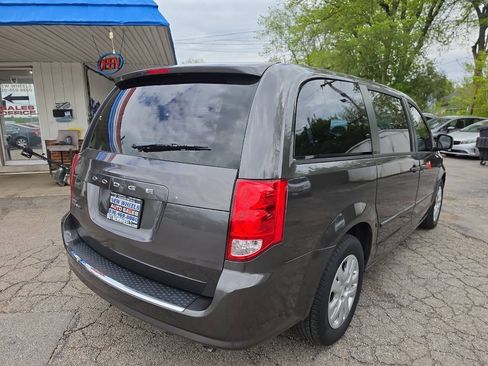 Used 2015 Dodge Grand Caravan American Value Package FWD image 22