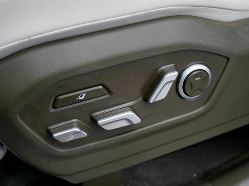 Used 2025 Hyundai Santa Fe Calligraphy AWD/4WD image 23