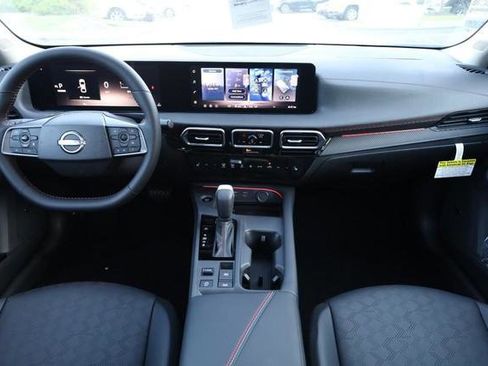 New 2026 Nissan Sentra SR FWD image 23