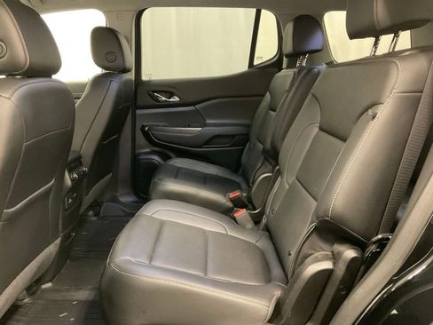 Used 2022 GMC Acadia SLT image 33