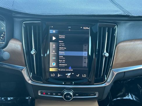 Used 2017 Volvo S90 T6 Inscription w/ Vision Package image 30