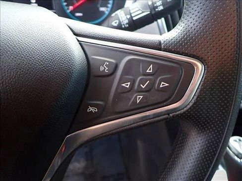 Used 2020 Chevrolet Equinox LS w/ LS Convenience Package image 13