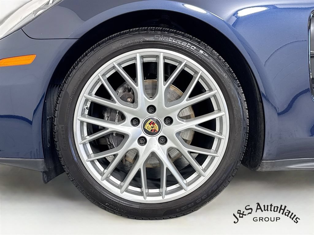 Used 2023 Porsche Panamera 4 Platinum Edition AWD/4WD image 39