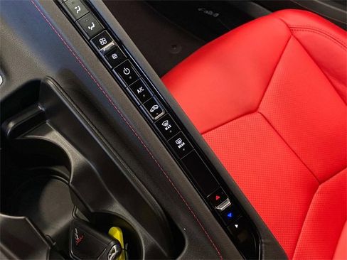 Used 2023 Chevrolet Corvette Stingray Convertible w/ Z51 Performance Package image 21