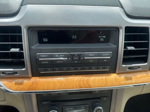 Used 2012 Lincoln MKZ FWD image 11