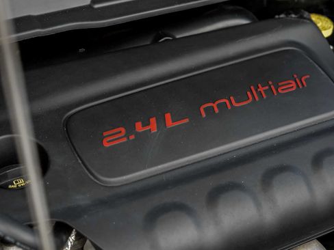 Used 2018 Jeep Compass Latitude w/ Cold Weather Group image 48