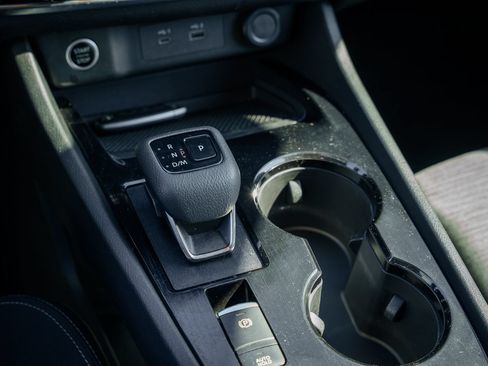 Used 2023 Nissan Rogue SV FWD image 28