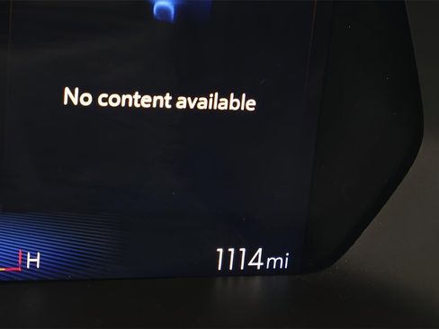 Used 2024 Chevrolet Colorado Trail Boss w/ Technology Package image 18