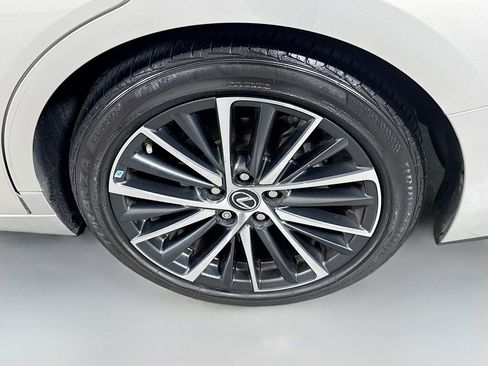 Used 2023 Lexus ES 350 w/ Premium Package FWD image 29