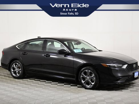 Used 2025 Honda Accord EX-L image 1