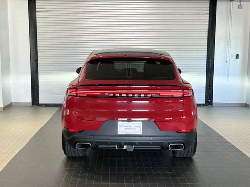 Certified 2026 Porsche Cayenne Coupe AWD/4WD image 38